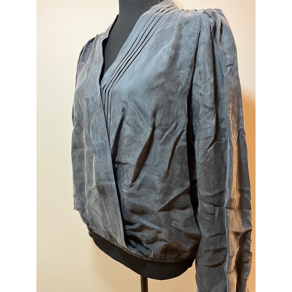 Evereve Charcoal Gray Cupro Viscose Pleated Wrap Blouse Puff Sleeve Size M - Picture 8 of 11
